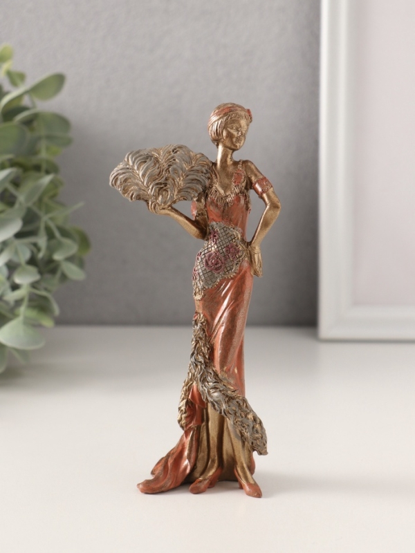 Сувенир полистоун "Леди в платье 20-30-х годов со страусиным веером" 6,5х4х15 см