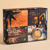 Подарочный набор &laquo;С Новым годом&raquo;: чай чёрный 50 г., арахис в белой шоколадной глазури 100 г., ананас в белом шоколаде 100 г., крем-мед с абрикосом 120 г.