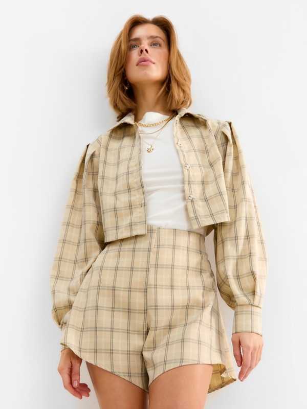 Комплект женский (блузка, шорты) MINAKU: Casual Collection цвет бежевый клетка, размер 42