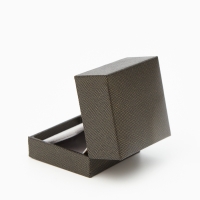 Футляр под набор «Премиум», 5,7*5.7*4,3 , цвет коричневый Футляр под набор «Премиум», 5,7*5.7*4,3 , цвет коричневый