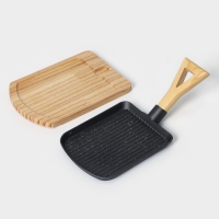 Сковорода чугунная на деревянной подставке &laquo;Лопата. Гриль&raquo;, 23&times;18 см, цвет чёрный