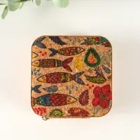 Шкатулка кожзам для украшений "Рыбки" пробка 10х10х5 см