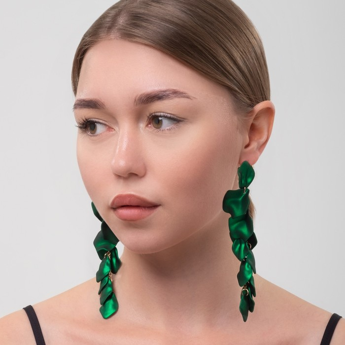 Серьги ассорти &laquo;Ветер&raquo; грация, цвет зелёный в золоте