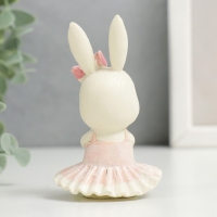 Сувенир полистоун "Маленькая зайка-балерина, разминка" 8х5х5,5 см Сувенир полистоун "Маленькая зайка-балерина, разминка" 8х5х5,5 см