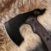 Топор кованый "КРОТ" ст 45, рукоять - лущеный шпон