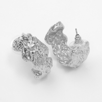 Серьги со стразами &laquo;Бесконечность&raquo; полусфера, цвет белый в серебре