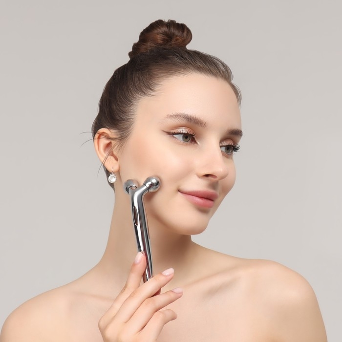 Массажёр для лица и зоны декольте, 2 шара, 14,3 &times; 4,5 см, цвет серебристый