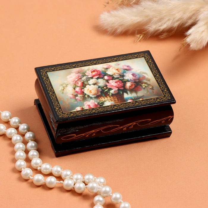 Шкатулка &laquo;Букет пионов в корзине&raquo;, черная, 6&times;9 см, лаковая миниатюра