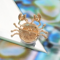 Брошь &laquo;Крабик&raquo; маленький, цвет белый в золоте
