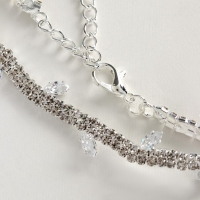 Браслет со стразами &laquo;Амелия&raquo; лепестки на толстой нити, цвет белый в серебре, 23 см