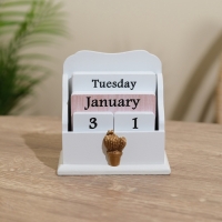 Сувенир вечный календарь, дерево, 11.5х6.5х12 см, цв. белый Сувенир вечный календарь, дерево, 11.5х6.5х12 см, цв. белый