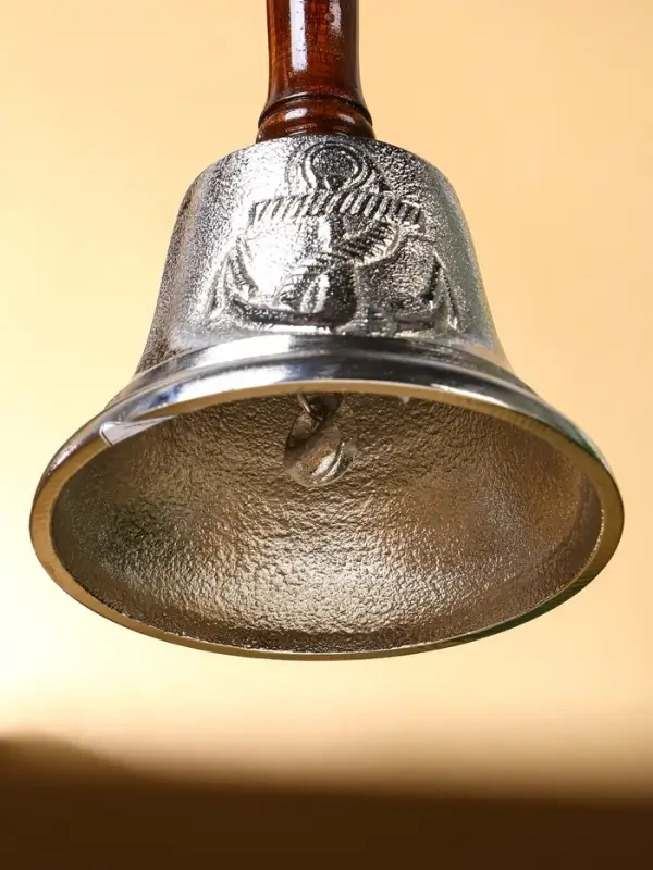 Колокольчик "Якорь" алюминий, с деревянной ручкой 12х12х24 см