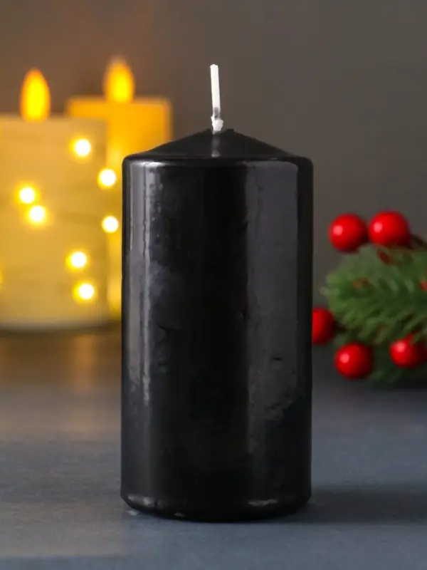 Свеча столб 50*100 мм с накаткой "Символ года" , Конь, черная