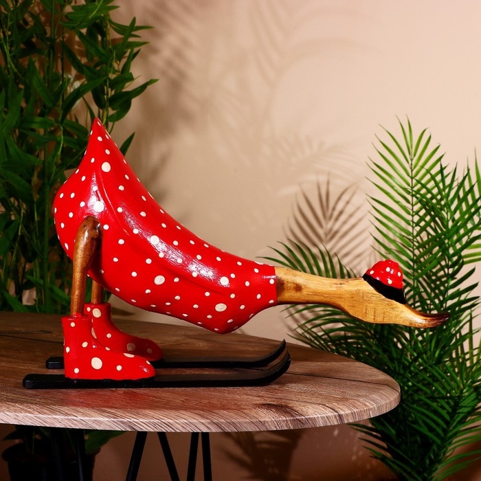 Сувенир "Утка-лыжник в красном" дерево 40 см