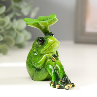 Сувенир полистоун "Лягушка с листочком" МИКС 10х6х11 см