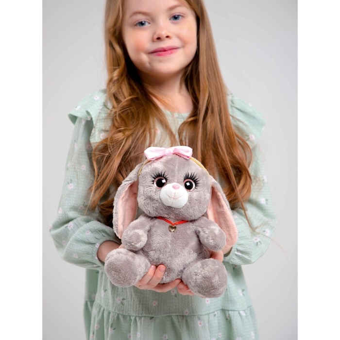 Мягкая игрушка &laquo;Зайка Ла-Пу-Ля в платье с повязкой бант&raquo;, цвет серый, 20 см
