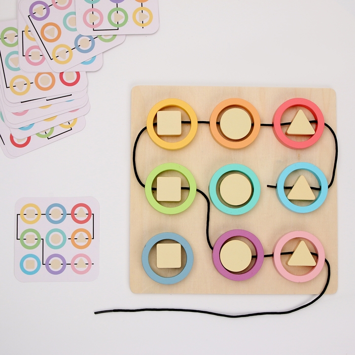 Развивающая игра &laquo;Весёлый шнурок&raquo; 22,5 &times; 22,5 &times; 1 см