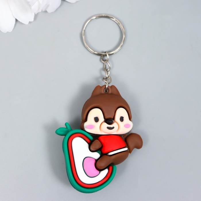 Брелок резина "Белочка на авокадо" МИКС 1,6х4,3х5,2 см