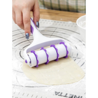 Валик для нарезки теста Доляна «Лепота», 12,5×3×19 см, 4 насадки, цвет белый Валик для нарезки теста Доляна «Лепота», 12,5×3×19 см, 4 насадки, цвет белый