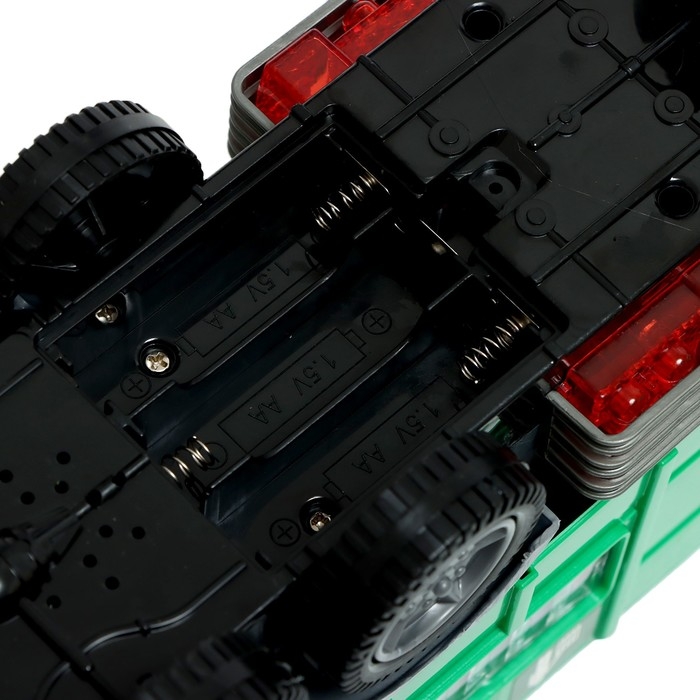 Машина &laquo;Мусоровоз&raquo;, световые и звуковые эффекты, работает от батареек