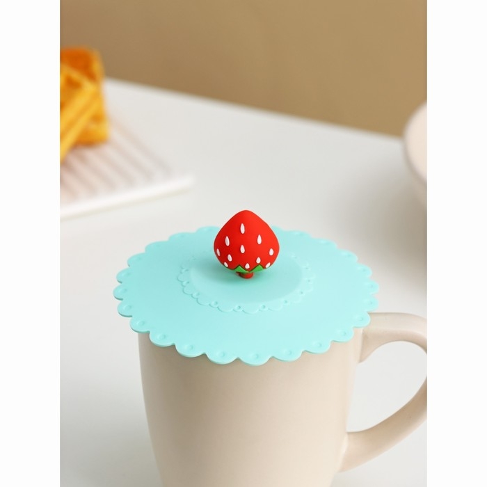 Крышка - непроливайка силиконовая Доляна &laquo;Клубничка&raquo;, d=11 см, цвет мятный