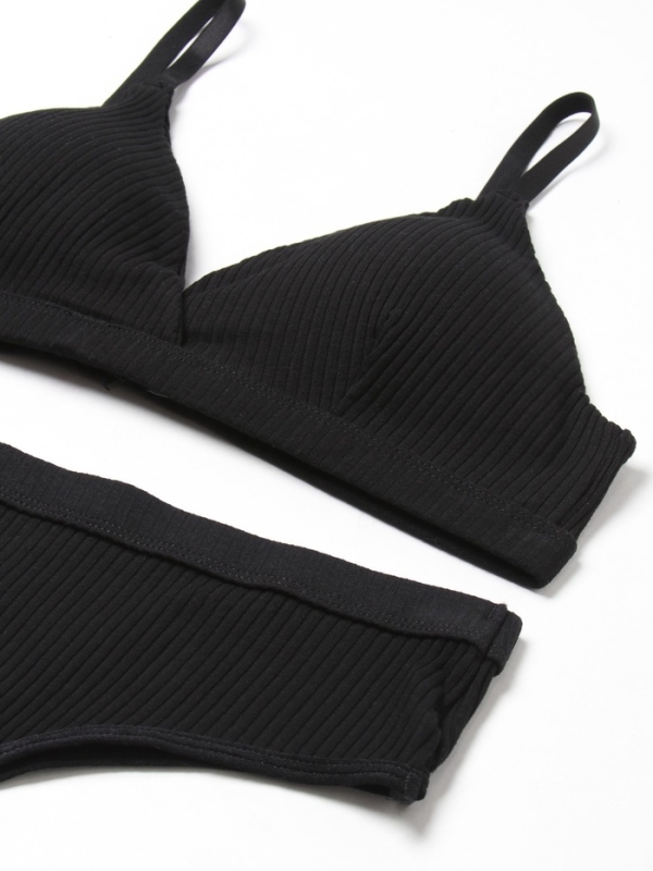 Комплект женский (топ, трусы) цвет черный, размер 42-44