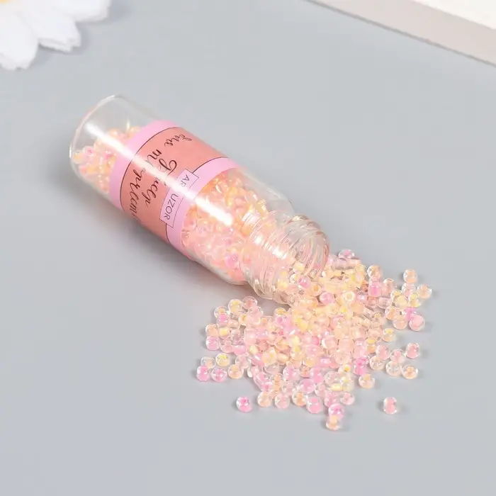 Бисер 8/0 в бутылочке "Полупрозрачный с цв.серединой. Лето" светится под УФ 20 гр 6х2х2 см