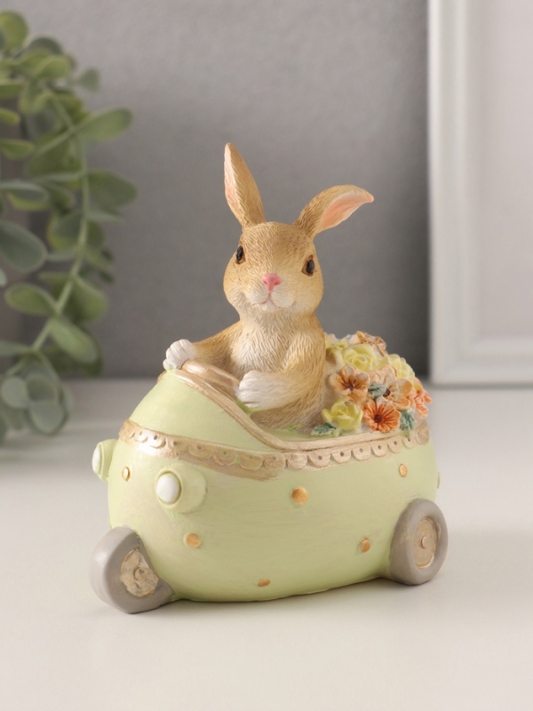 Сувенир полистоун "Зайчик на трёхколёсной машинке с цветами" 10х6,5х11,5 см