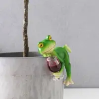 Сувенир полистоун "Лягуха с бокалом - расслабляемся" 9,5х4,5х7,5 см