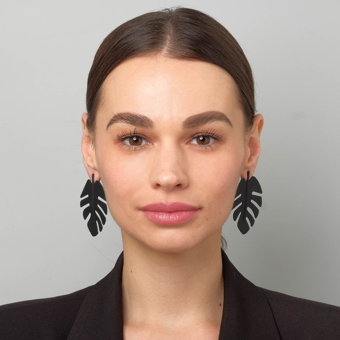Серьги металл &laquo;Монстера &raquo; лист, цвет чёрный