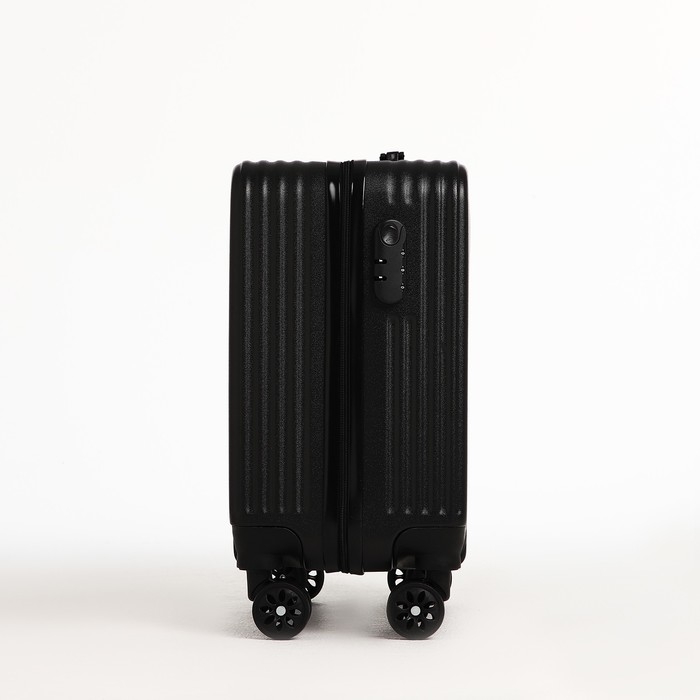 Чемодан детский 31 л (S), отдел на молнии, 4 колеса, цвет чёрный