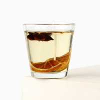 Новогодняя свеча гелевая в стакане с декором внутри &laquo;Новый год: Глинтвейн&raquo; 5 х 5 х 6 см