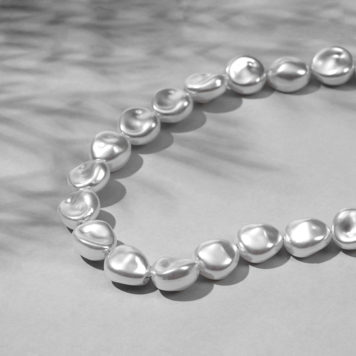 Бусины пластиковые на нити &laquo;Жемчуг&raquo; 1,1&times;1&times;0,4 см, (набор 110 шт.), цвет белый