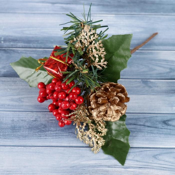 Декор Декор "Зимние мечты" подарок шишка ягоды, 18 см