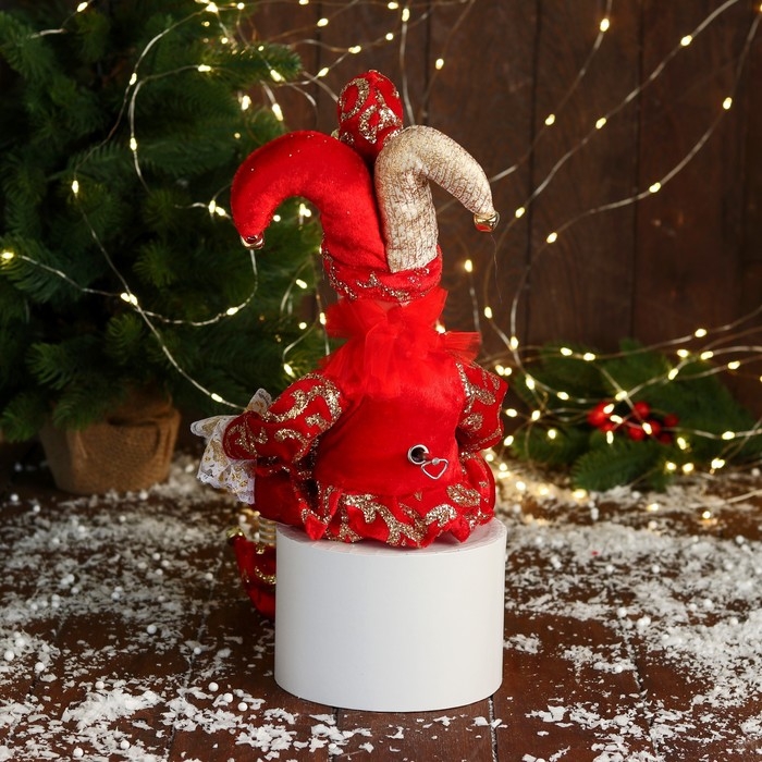 Новогодний шут "В нарядном костюмчике" музыка шевелит головой, 46 см, красный