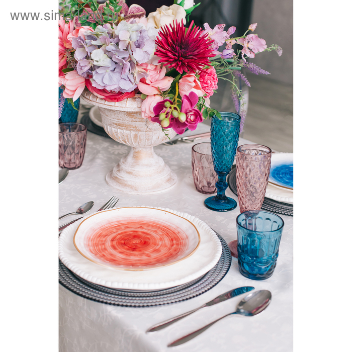 Тарелка фарфоровая Доляна «Космос», d=21,2 см, цвет красный Тарелка фарфоровая Доляна «Космос», d=21,2 см, цвет красный