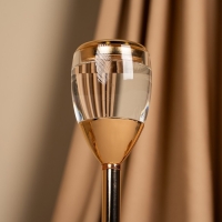 Подсвечник металл, стекло на 1 свечу &laquo;Безмятежность&raquo;, цвет золото 11 х 11 х 25.5 см