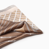 Платок женский MINAKU р-р 70*70 см, цв. коричневый Платок женский MINAKU р-р 70*70 см, цв. коричневый