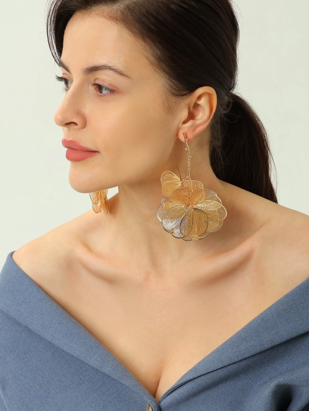 Серьги металл &laquo;Цветок&raquo; веточка, цвет золото