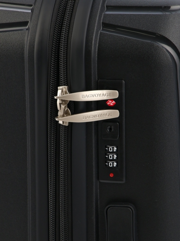 Чемодан 24", PP, 43*26*66, отд на молнии, код замок, 4 колеса, черный