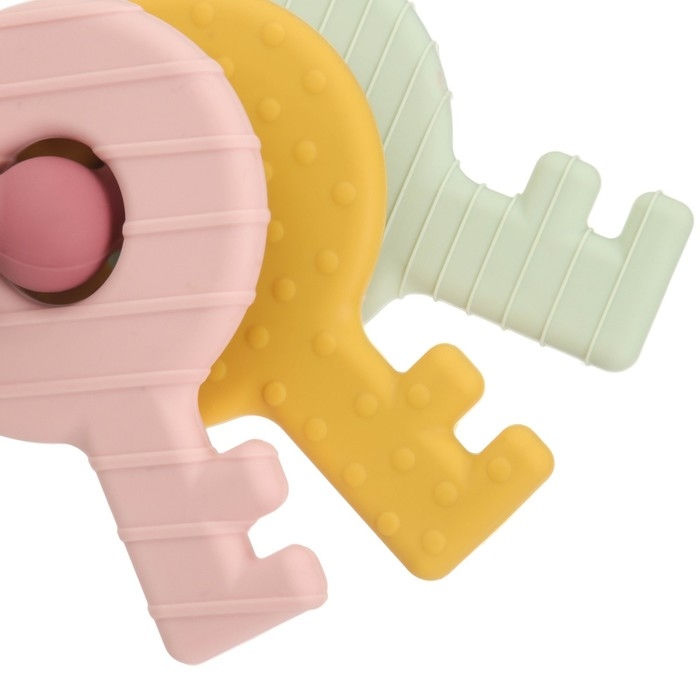 Прорезыватель силиконовый &laquo;Ключики&raquo;, цвет розовый, Mum&Baby