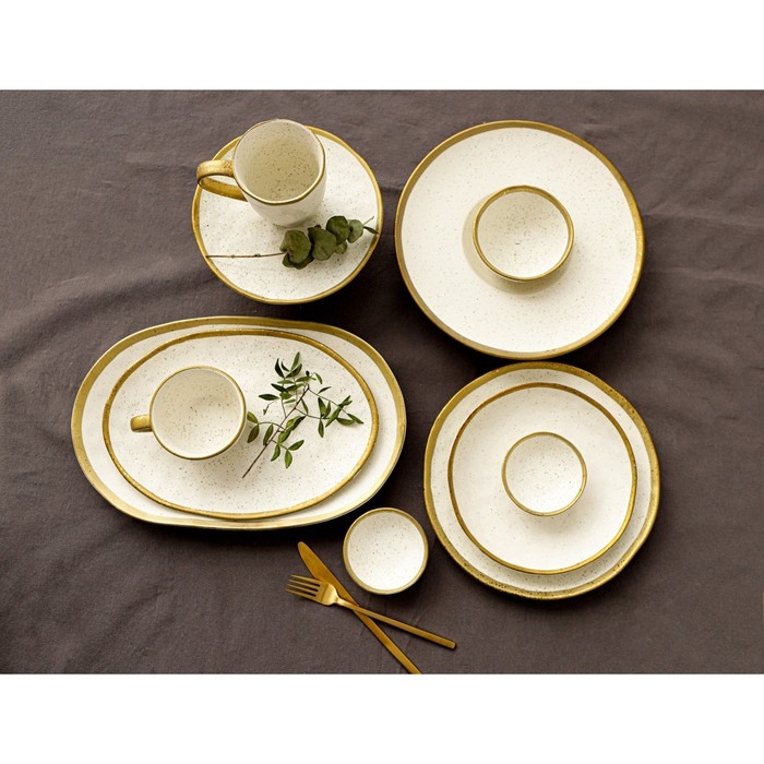 Блюдо фарфоровое сервировочное Magistro Poursephona, 37&times;24 см, цвет бежевый