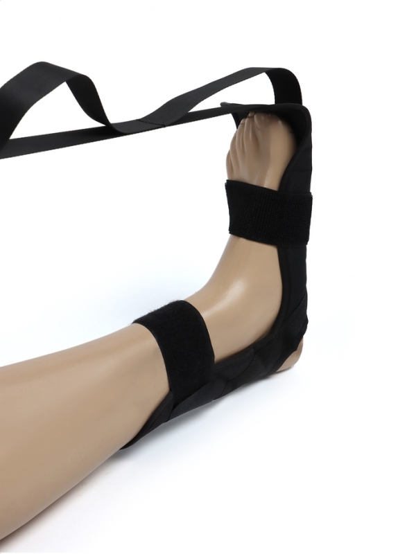 Эспандер-лента с захватами для мышц ног, цвет черный