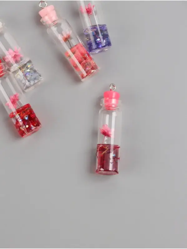 Подвеска для творчества акрил "Бутылочка с цветком" светится в темноте МИКС 1,1х1,1х4,2 см   1071529