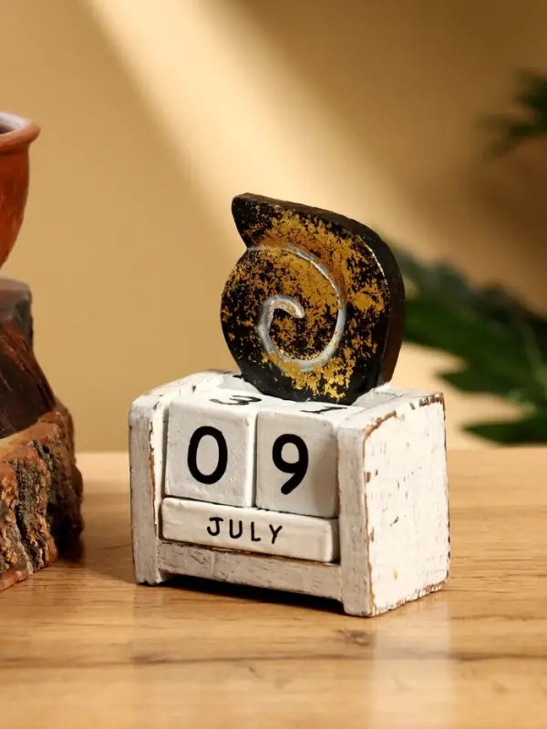 Календарь настольный &laquo;Ракушка&raquo;, 7.5&times;4&times;10 см, дерево, чёрный