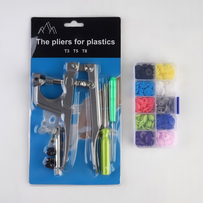 Набор для установки пластиковых кнопок: кнопки, d = 12 мм, 50 шт, щипцы, шило, отвёртка, в органайзере Набор для установки пластиковых кнопок: кнопки, d = 12 мм, 50 шт, щипцы, шило, отвёртка, в органайзере