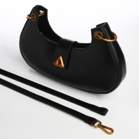 Сумка женская багет на молнии TEXTURA, средний размер, цвет чёрный