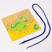 Шнуровка крокодил «Учим алфавит» 14,5 × 14,5 × 0,5 см Шнуровка крокодил «Учим алфавит» 14,5 × 14,5 × 0,5 см