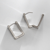 Серьги со стразами XUPING прямоугольник таинства, цвет белый в серебре Серьги со стразами XUPING прямоугольник таинства, цвет белый в серебре