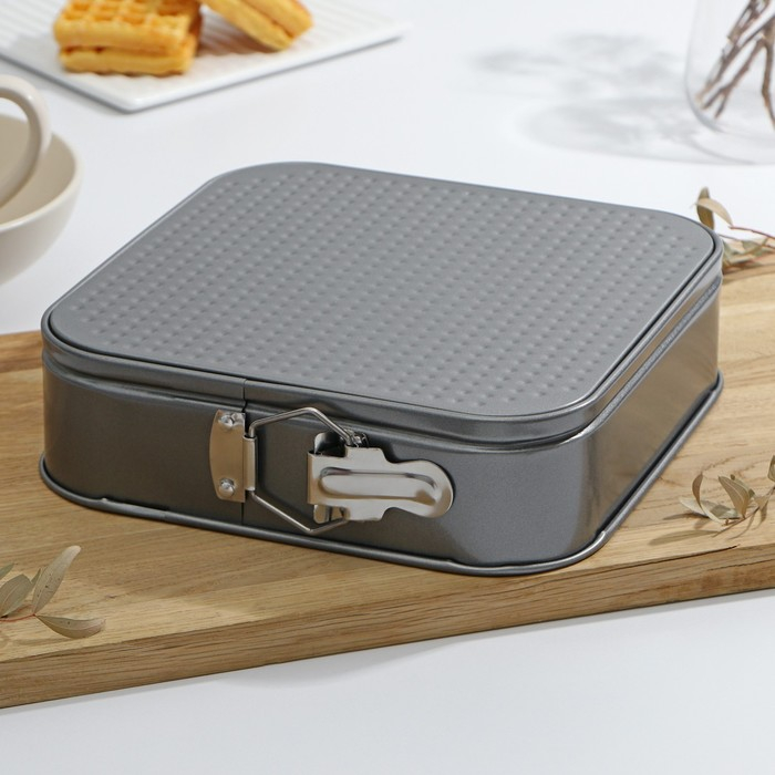 Форма для выпечки разъёмная Доляна &laquo;Элин. Квадрат&raquo;, 24&times;6,5 см, антипригарное покрытие, цвет чёрный